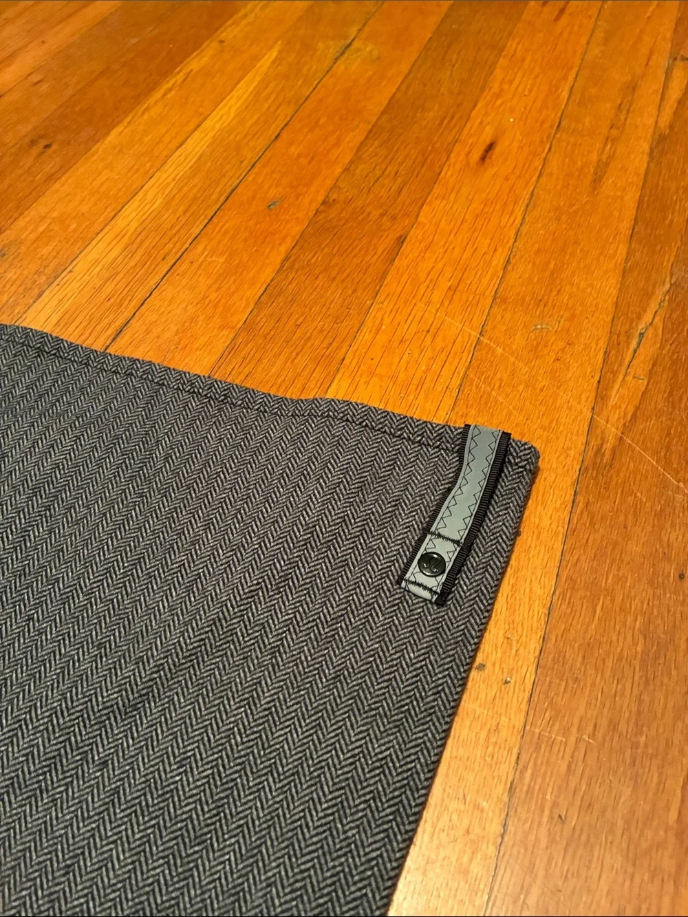 Lululemon Vinyassa Wrap Scarf in Herringbone Black, OSFM